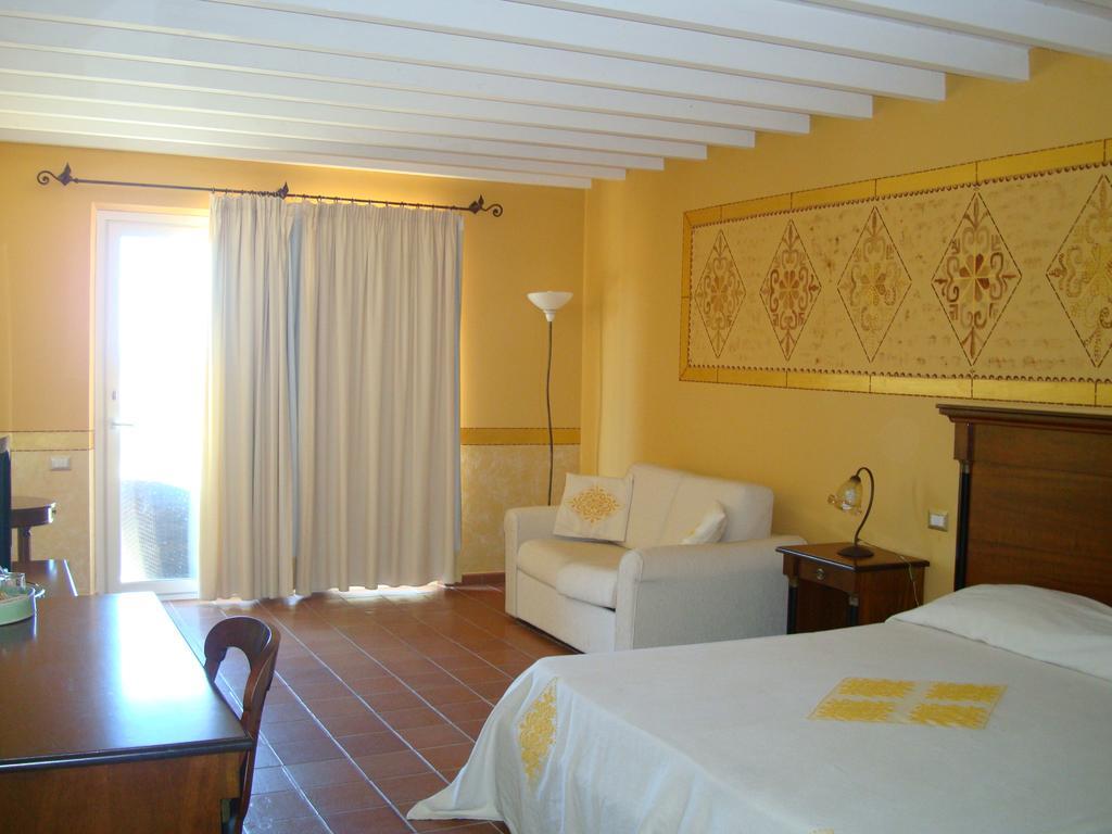 Country Resort Capo Nieddu Santa Caterina Di Pittinuri (Sardinia) Quarto foto