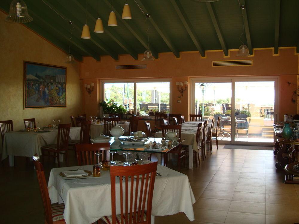 Country Resort Capo Nieddu Santa Caterina Di Pittinuri (Sardinia) Exterior foto