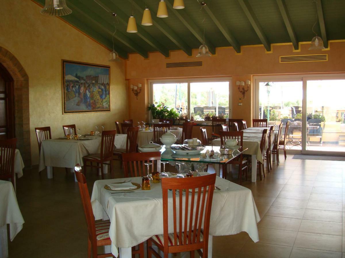 Country Resort Capo Nieddu Santa Caterina Di Pittinuri (Sardinia) Exterior foto