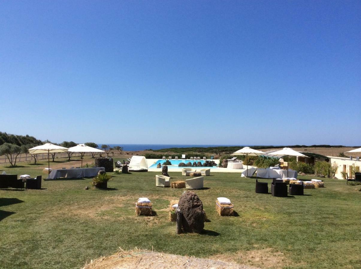 Country Resort Capo Nieddu Santa Caterina Di Pittinuri (Sardinia) Exterior foto